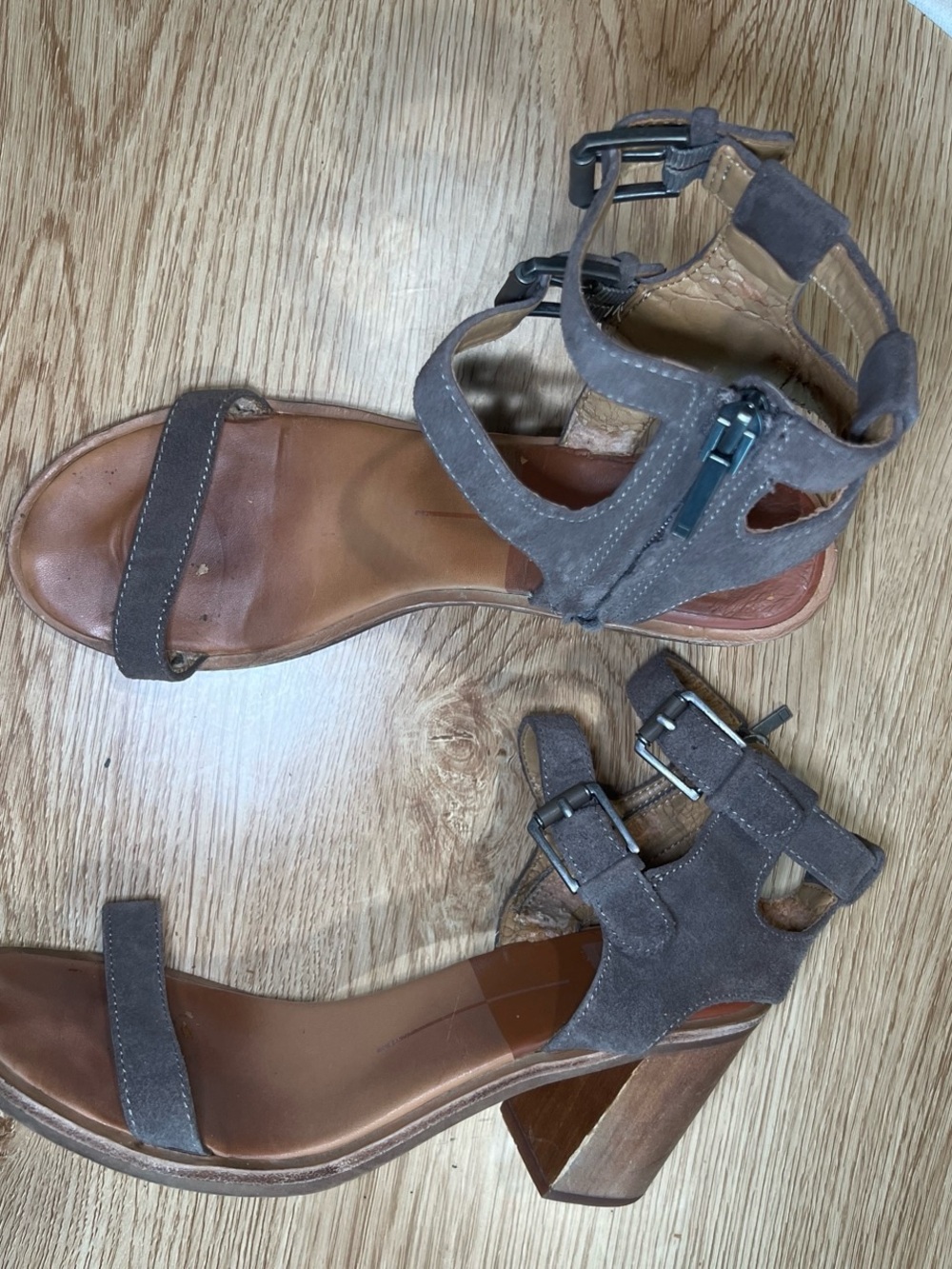 Dolce Vita suede strappy block heel sandals gray size 8.5